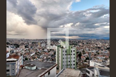 Vista  de apartamento à venda com 2 quartos, 76m² em São Lucas, Belo Horizonte