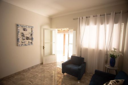 Sala de casa à venda com 4 quartos, 310m² em Cabral, Contagem