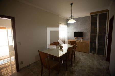 Sala de Jantar de casa à venda com 4 quartos, 310m² em Cabral, Contagem