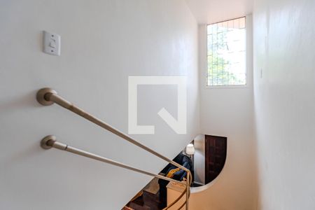 Escada de casa à venda com 4 quartos, 230m² em Partenon, Porto Alegre