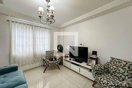 Sala de casa para alugar com 2 quartos, 121m² em Vila Romero, São Paulo