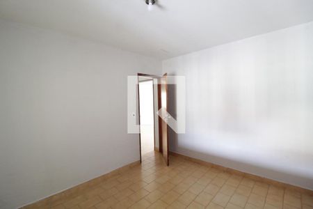 Quarto 2 de casa para alugar com 3 quartos, 360m² em Dona Zulmira, Uberlândia