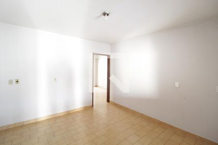 Sala de casa para alugar com 3 quartos, 360m² em Dona Zulmira, Uberlândia