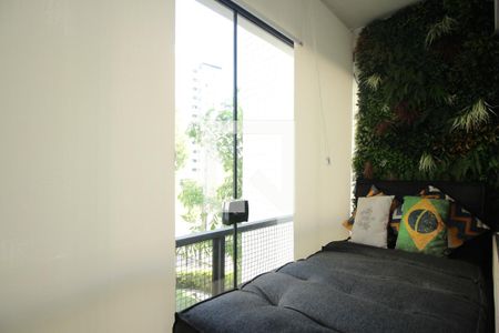 Sala de apartamento à venda com 2 quartos, 69m² em Vila Suzana, São Paulo