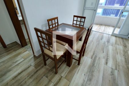 Sala de apartamento para alugar com 1 quarto, 50m² em Maracanã, Praia Grande