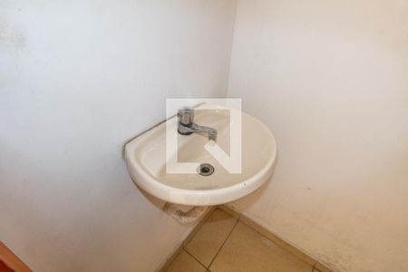 Lavabo de casa para alugar com 3 quartos, 180m² em Jardim Coimbra, São Paulo