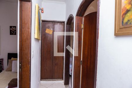 Casa à venda com 150m², 3 quartos e 3 vagas Casa à venda com 150m², 3 quartos e 3 vagasCorredor