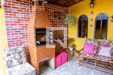 Casa à venda com 150m², 3 quartos e 3 vagas Casa à venda com 150m², 3 quartos e 3 vagasÁrea gourmet