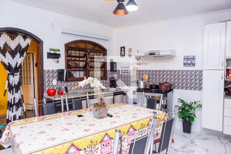 Casa à venda com 150m², 3 quartos e 3 vagas Casa à venda com 150m², 3 quartos e 3 vagasCozinha