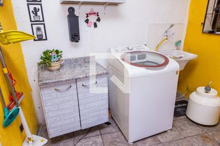 Casa à venda com 150m², 3 quartos e 3 vagas Casa à venda com 150m², 3 quartos e 3 vagasÁrea de Serviço