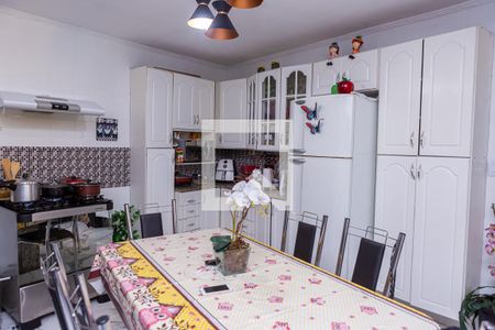 Casa à venda com 150m², 3 quartos e 3 vagas Casa à venda com 150m², 3 quartos e 3 vagasCozinha