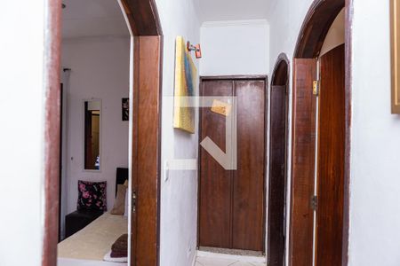 Casa à venda com 150m², 3 quartos e 3 vagas Casa à venda com 150m², 3 quartos e 3 vagasCorredor