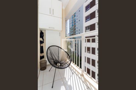 Varanda de apartamento à venda com 2 quartos, 57m² em Vila Mariana, São Paulo
