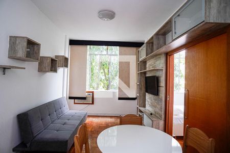 Sala de casa de condomínio à venda com 3 quartos, 436m² em Vila Progresso, Niterói