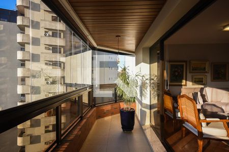 Varanda de apartamento à venda com 4 quartos, 198m² em Vila Suzana, São Paulo