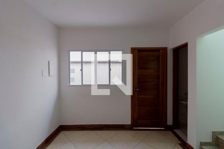 Casa de condomínio à venda com 68m², 2 quartos e 1 vagaSala