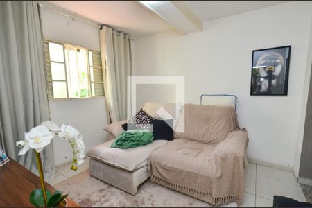 Sala  de casa à venda com 4 quartos, 459m² em Boa Vista, Belo Horizonte