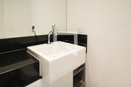 Lavabo de apartamento para alugar com 1 quarto, 66m² em Vila Olímpia, São Paulo