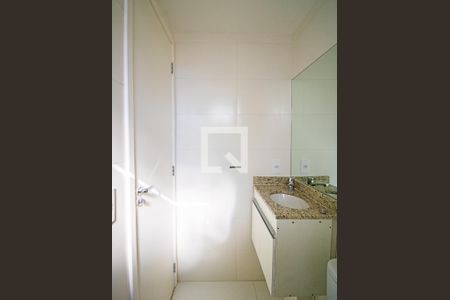 Banheiro de apartamento à venda com 1 quarto, 28m² em Parada Inglesa, São Paulo