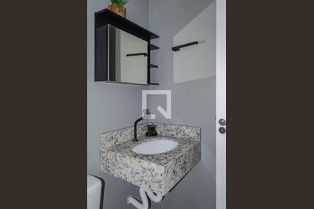 Banheiro de apartamento para alugar com 1 quarto, 35m² em Centro, Florianópolis
