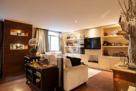 Sala de apartamento à venda com 3 quartos, 180m² em Morro dos Ingleses, São Paulo