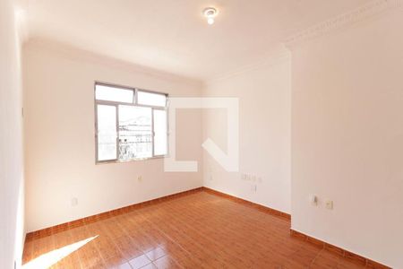 Sala de apartamento para alugar com 3 quartos, 156m² em Pilares, Rio de Janeiro