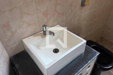 Banheiro de apartamento para alugar com 2 quartos, 65m² em Centro, Duque de Caxias