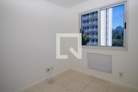 Quarto 2 de apartamento para alugar com 2 quartos, 68m² em Jacarepaguá, Rio de Janeiro