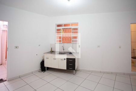 Cozinha de casa para alugar com 1 quarto, 48m² em Jardim Miriam, São Paulo