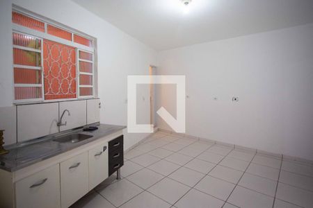 Cozinha de casa para alugar com 1 quarto, 50m² em Jardim Miriam, São Paulo