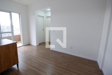 Sala de apartamento à venda com 2 quartos, 43m² em Vila Iasi, Taboão da Serra