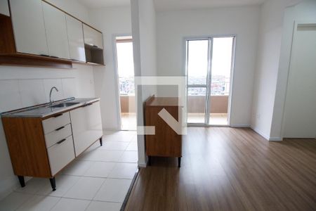 Sala e Cozinha de apartamento à venda com 2 quartos, 43m² em Vila Iasi, Taboão da Serra