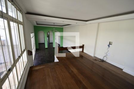 Sala 2 de casa para alugar com 4 quartos, 280m² em Jardim Chapadão, Campinas