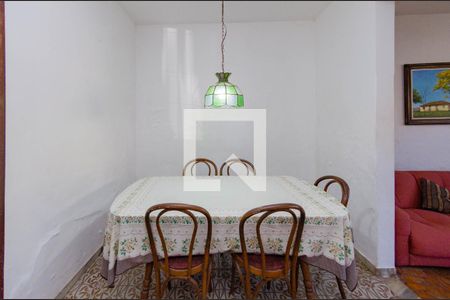 Sala de casa à venda com 3 quartos, 240m² em Serra, Belo Horizonte