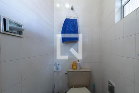 Banheiro de casa à venda com 2 quartos, 160m² em Água Rasa, São Paulo