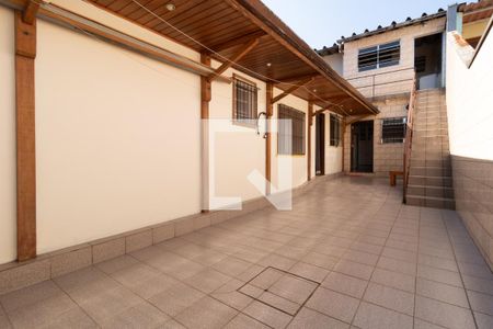 Quintal de casa à venda com 2 quartos, 160m² em Água Rasa, São Paulo