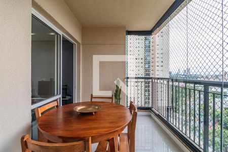 Varanda Gourmet de apartamento à venda com 3 quartos, 96m² em Jardim Tupanci, Barueri