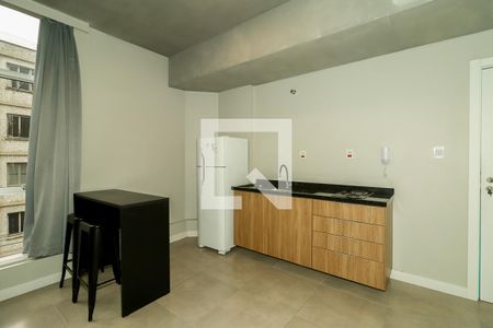 Sala / Quarto / Cozinha de kitnet/studio para alugar com 1 quarto, 35m² em São Geraldo, Porto Alegre