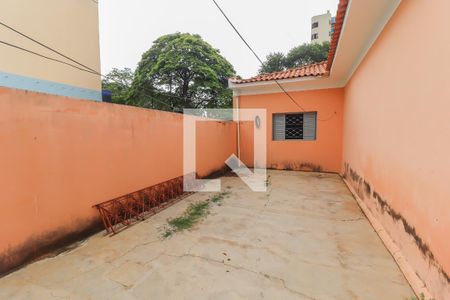 Casa à venda com 750m², 3 quartos e 5 vagas Casa à venda com 750m², 3 quartos e 5 vagasQuintal