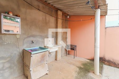 Casa à venda com 750m², 3 quartos e 5 vagas Casa à venda com 750m², 3 quartos e 5 vagasQuintal