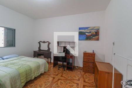 Casa à venda com 750m², 3 quartos e 5 vagas Casa à venda com 750m², 3 quartos e 5 vagasQuarto 2