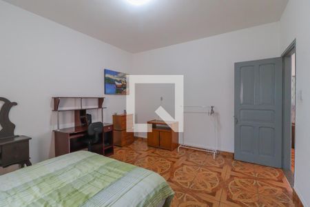 Casa à venda com 750m², 3 quartos e 5 vagas Casa à venda com 750m², 3 quartos e 5 vagasQuarto 2
