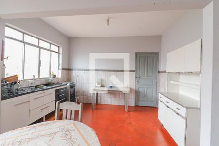 Casa à venda com 750m², 3 quartos e 5 vagas Casa à venda com 750m², 3 quartos e 5 vagasCozinha