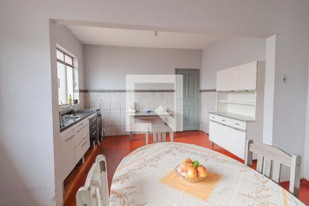 Casa à venda com 750m², 3 quartos e 5 vagas Casa à venda com 750m², 3 quartos e 5 vagasCozinha