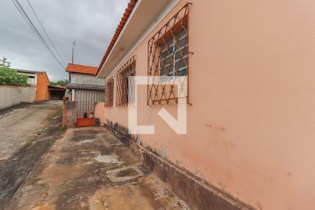 Casa à venda com 750m², 3 quartos e 5 vagas Casa à venda com 750m², 3 quartos e 5 vagasQuintal