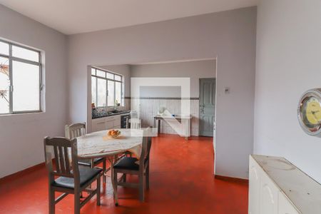 Casa à venda com 750m², 3 quartos e 5 vagas Casa à venda com 750m², 3 quartos e 5 vagasCozinha