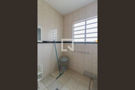 Casa à venda com 750m², 3 quartos e 5 vagas Casa à venda com 750m², 3 quartos e 5 vagasBanheiro