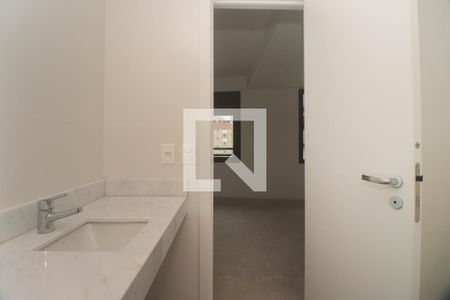 Banheiro de kitnet/studio à venda com 1 quarto, 44m² em Boa Vista, Porto Alegre