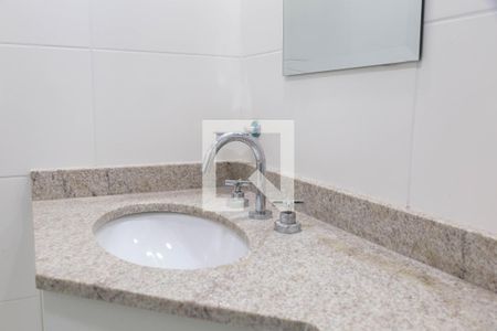 Banheiro de kitnet/studio para alugar com 1 quarto, 39m² em Vila Camargos, Guarulhos