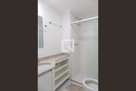 Banheiro de kitnet/studio para alugar com 1 quarto, 39m² em Vila Camargos, Guarulhos